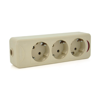Колодка PiPo PP / SP-4723/3, 16А, 220-240В, із заземленням 3 гнізда, Q20 Зображення