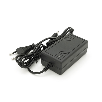 Зарядний пристрій для акумуляторів LiFePO4 12V(14,6V),4S,1,5A, штекер 5.5*2.5, з індикацією Зображення