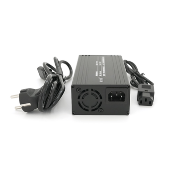 Зарядний пристрій для акумуляторів Li-ion 24V(29,4V),7S,10A, LED-індикація, 137x90x50mm Изображение