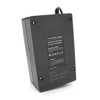Зарядний пристрій для акумуляторів Li-ion 67,2V,16S,10A,750W, штекер Triangle plug (T-tipe/IEC/C13 N+L-) індикація, 220х122х86mm, 1.5kg Изображение