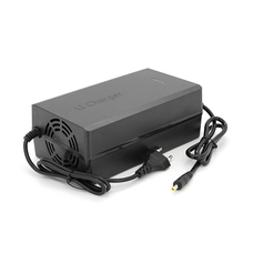 Зарядний пристрій для акумуляторів Li-ion 60V(71,4V),17S,8A,650W, штекер 5.5*2.5,з індикацією,BOX Изображение